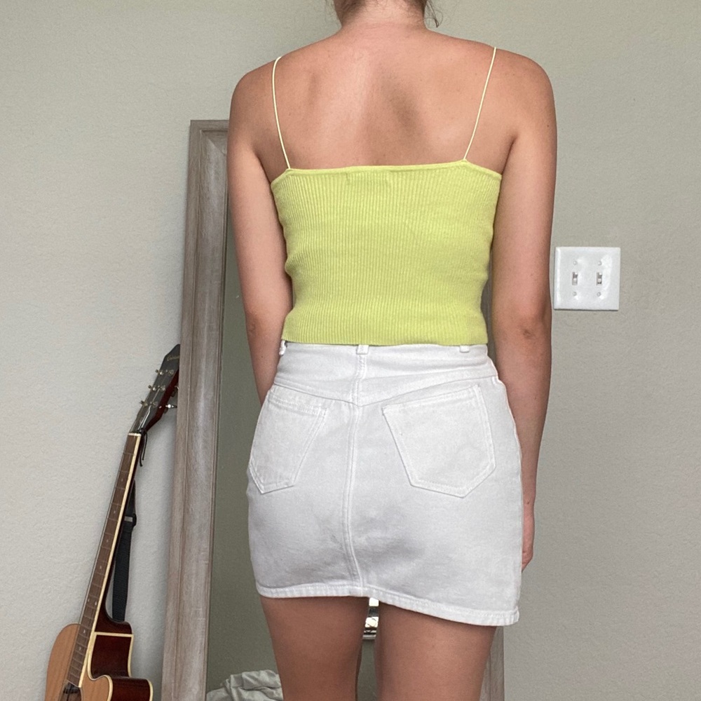 lime green thin strap cropped tank top - Picture 4 of 4